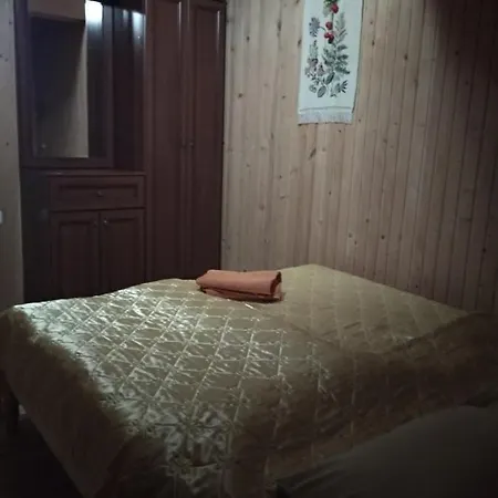 Приватна Садиба Стара Хата Guest house Tatariv