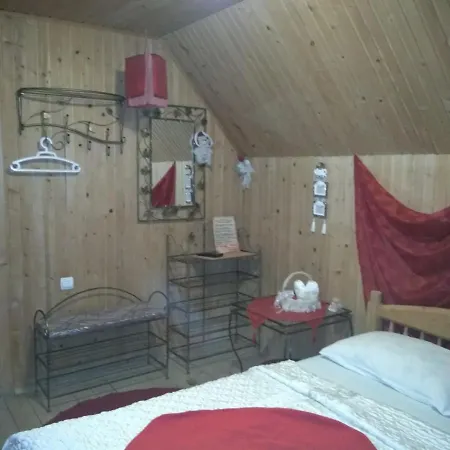 Guest house Приватна Садиба Стара Хата